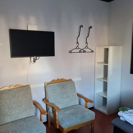 Bromoella Camping O Vandrarhem Экстерьер фото